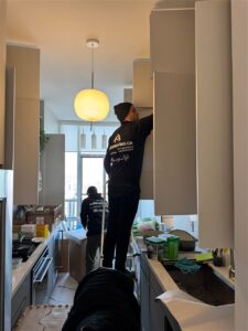 How to Save Money When Moving: Expert Tips for Canadians