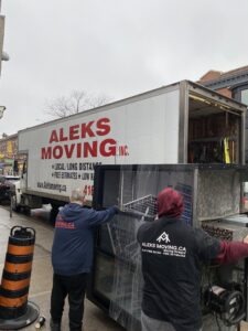 Retail_Store_Moving_Image