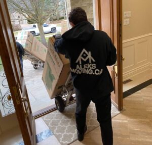 tipping movers etiquette